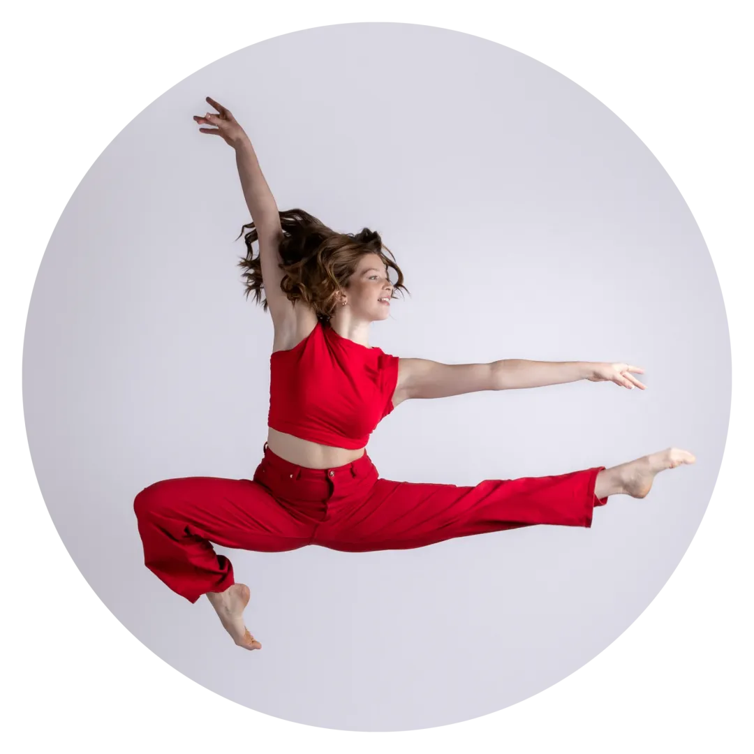 Dance Barre student performing